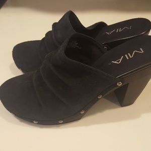 Mia dark blue suede shoes